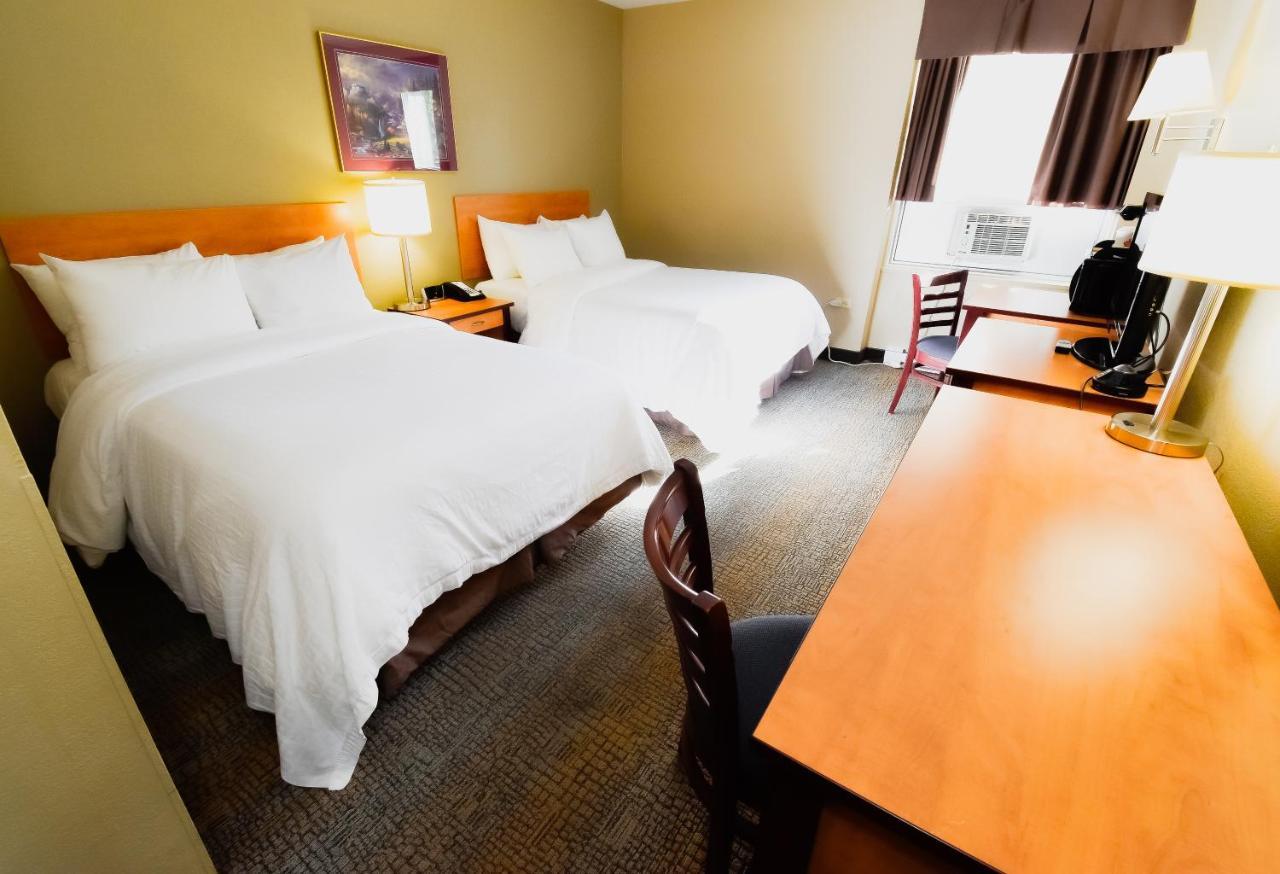 Canad Inns Destination Centre Windsor Park 위니펙 외부 사진