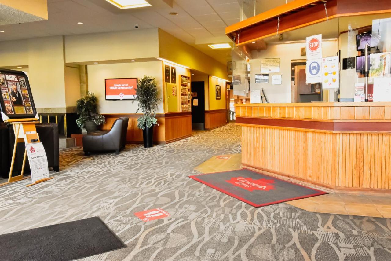 Canad Inns Destination Centre Windsor Park 위니펙 외부 사진
