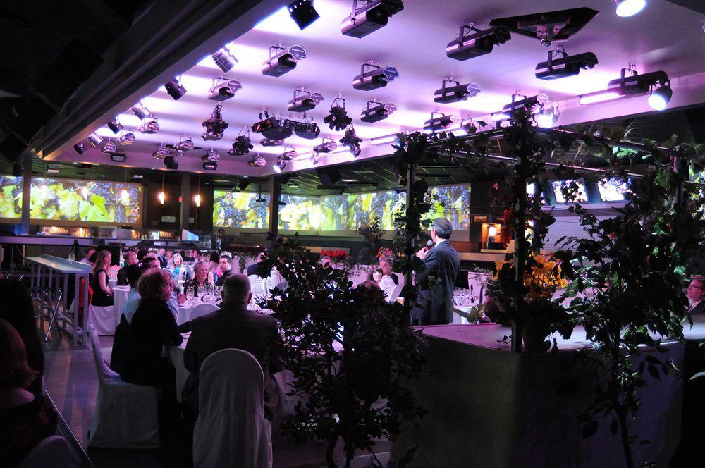 Canad Inns Destination Centre Windsor Park 위니펙 외부 사진