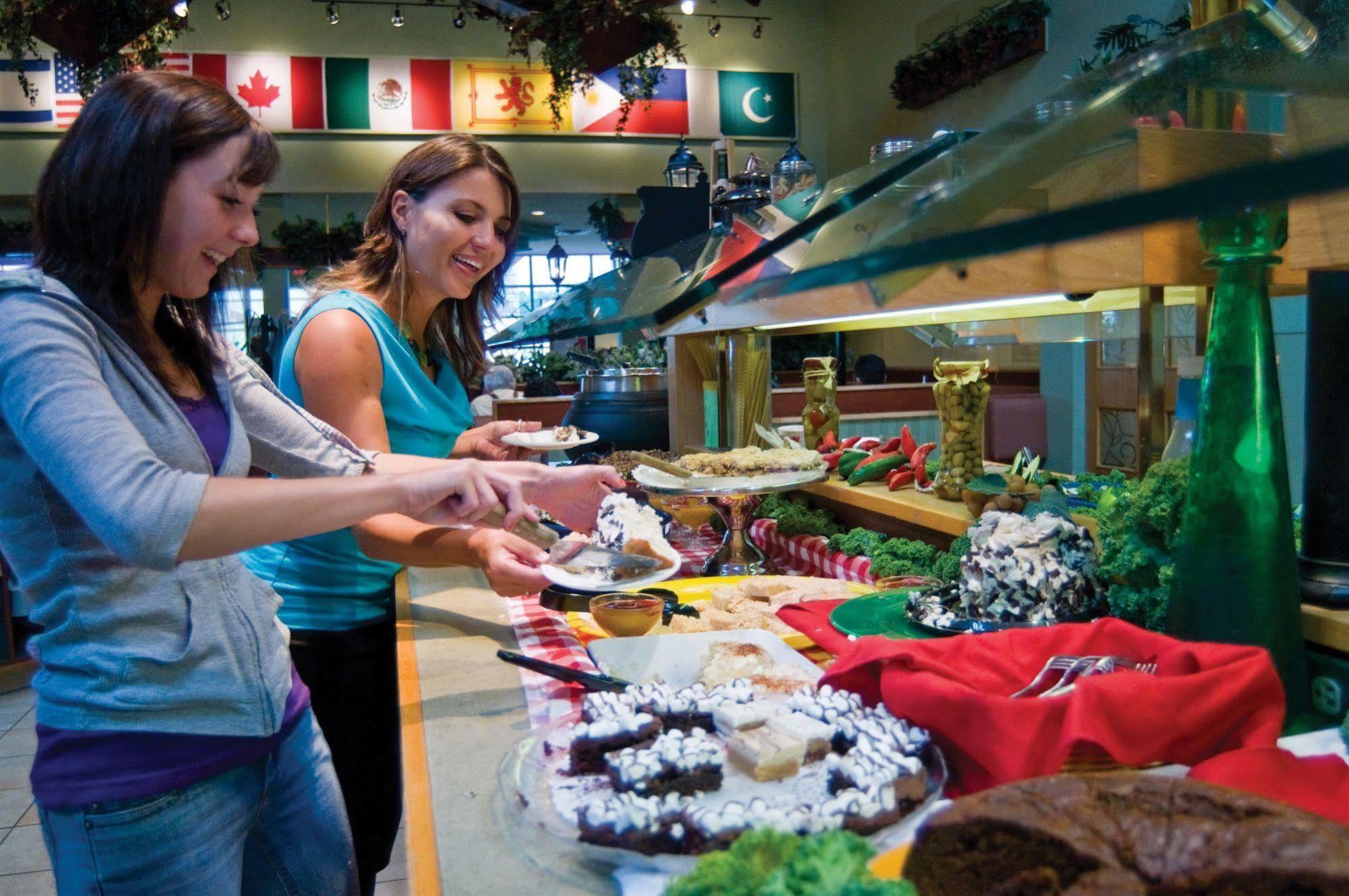 Canad Inns Destination Centre Windsor Park 위니펙 외부 사진