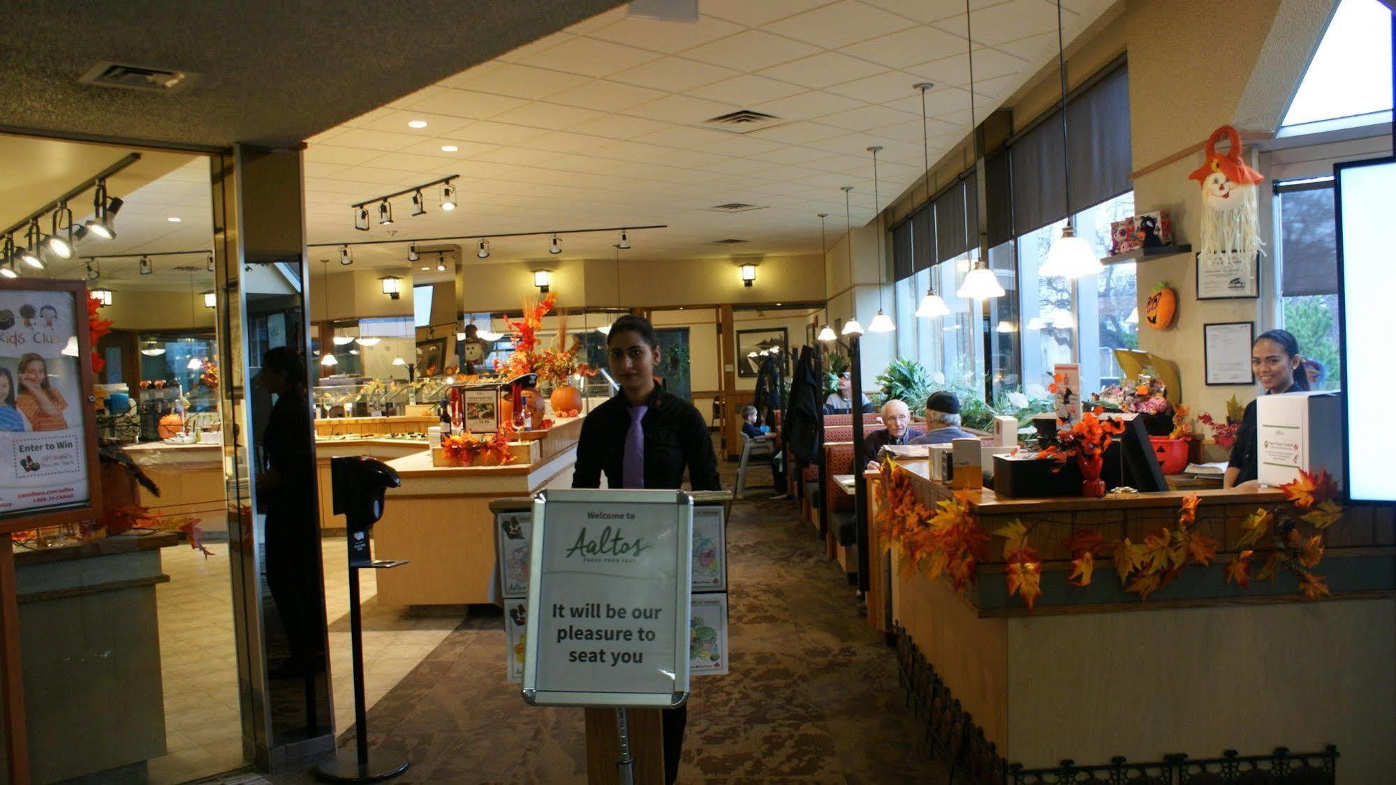 Canad Inns Destination Centre Windsor Park 위니펙 외부 사진